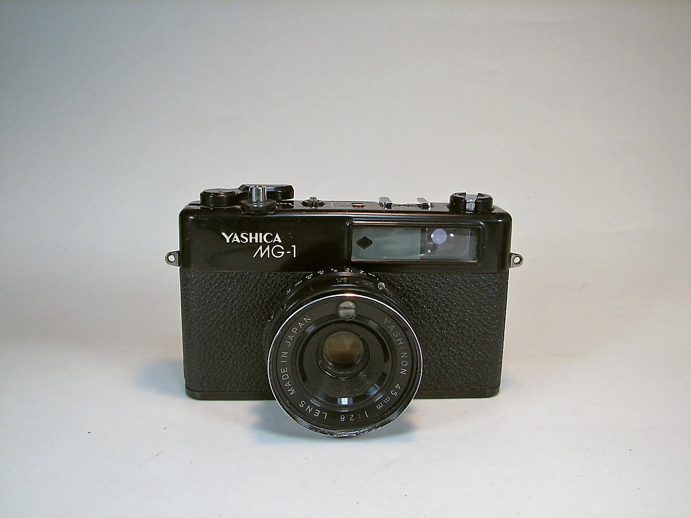 دوربین کلکسیونی YASHICA MG-1 رنگ مشکی