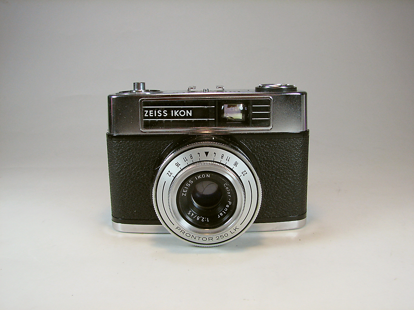 دوربین کلکسیونی Zeiss Ikon Contina LK