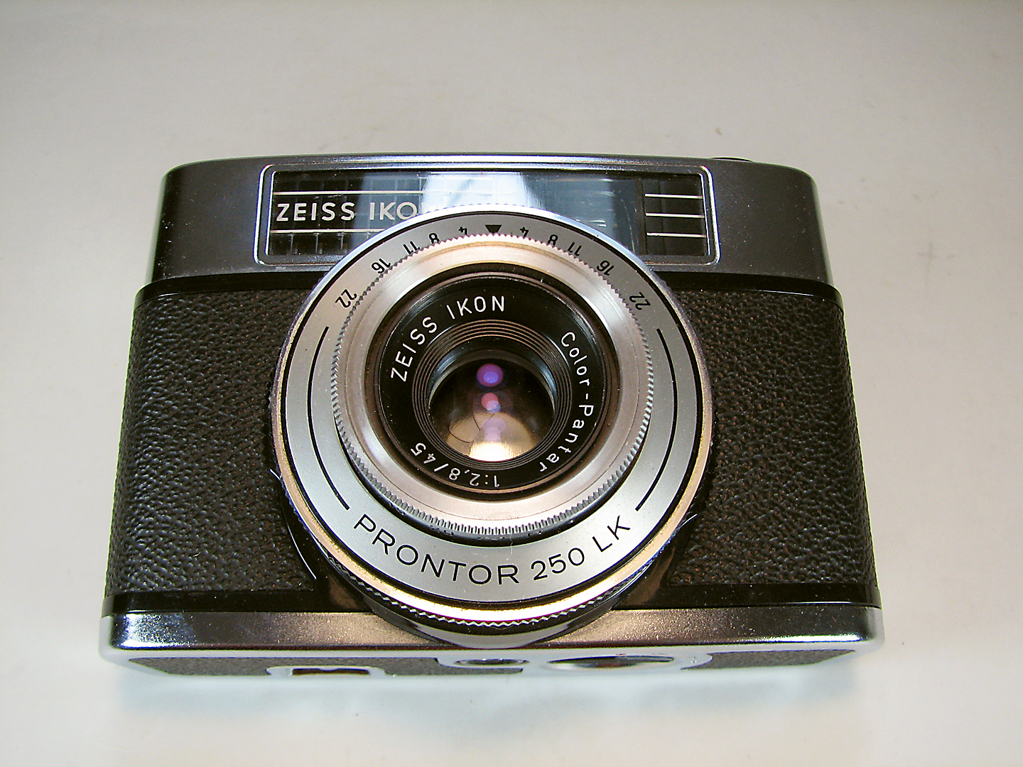 دوربین کلکسیونی Zeiss Ikon Contina LK