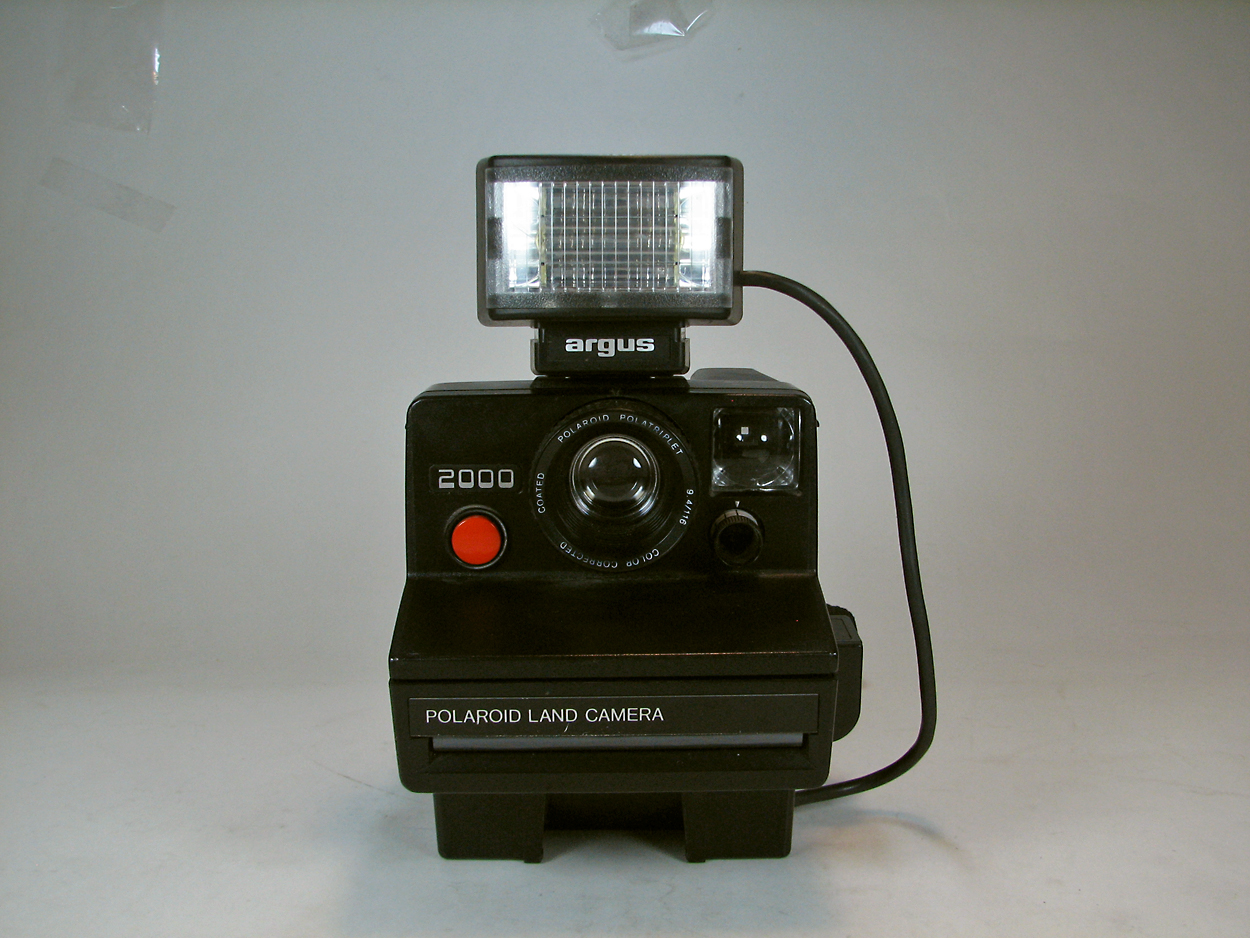 دوربین چاپ فوری POLAROID 2000