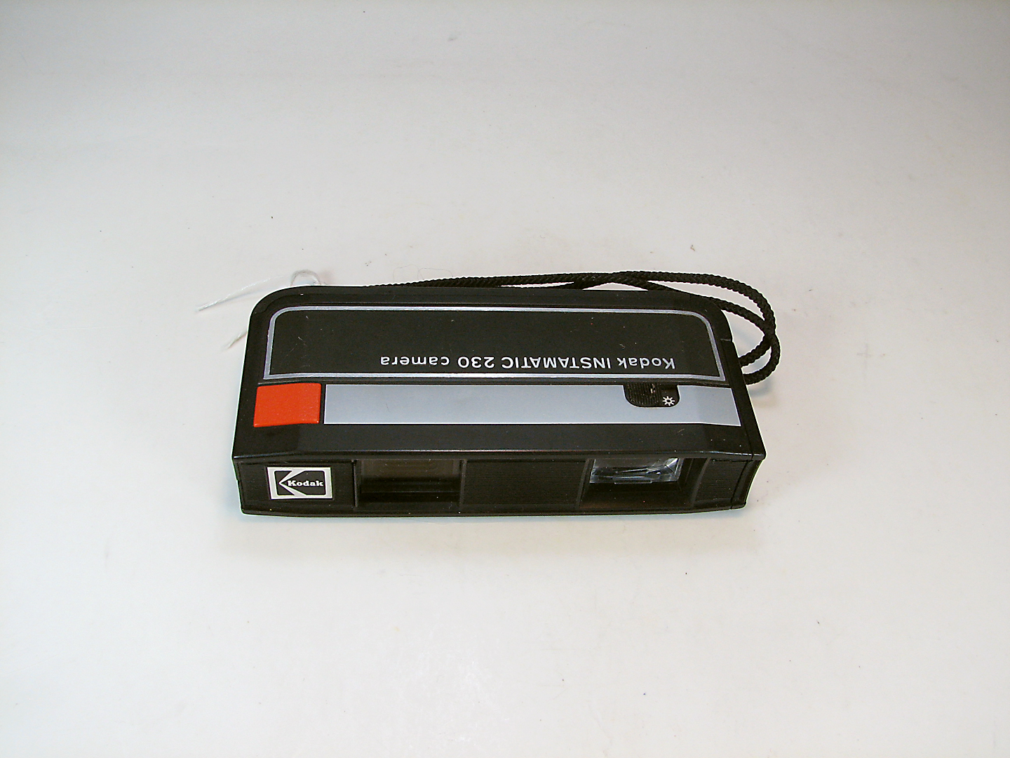 دوربین کلکسیونی KODAK INSTAMATIC 230
