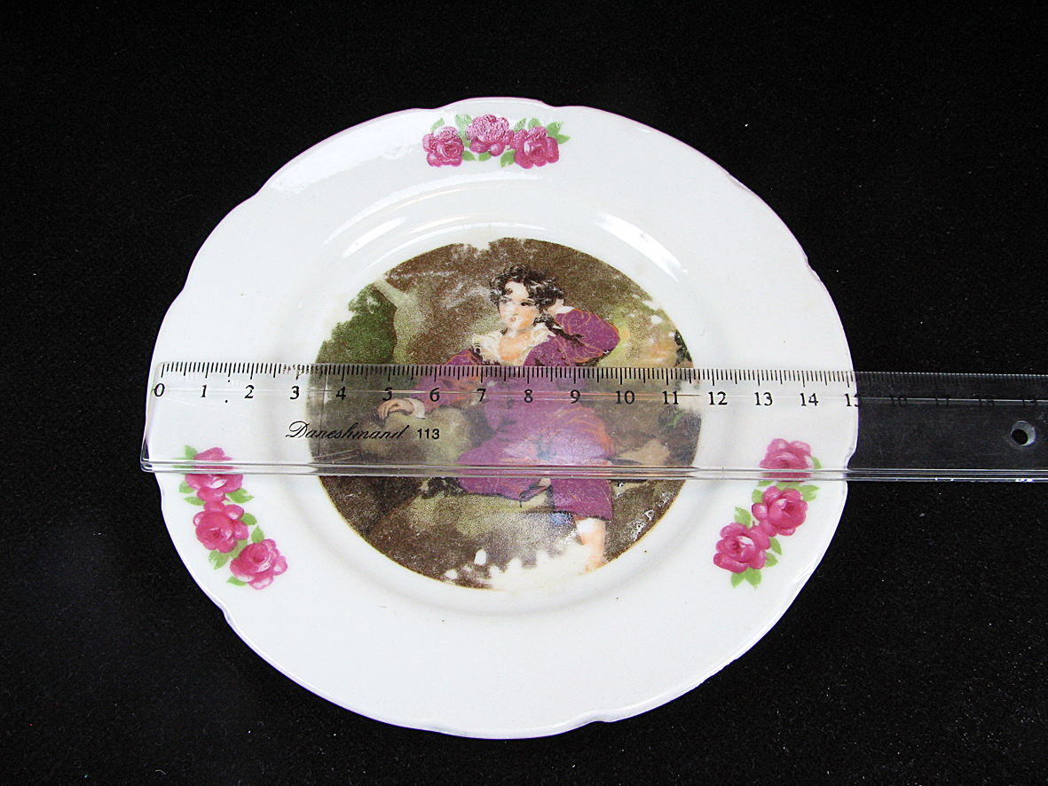 دیوارکوب قدیمی طرح زیبای دختر و گل سرخی