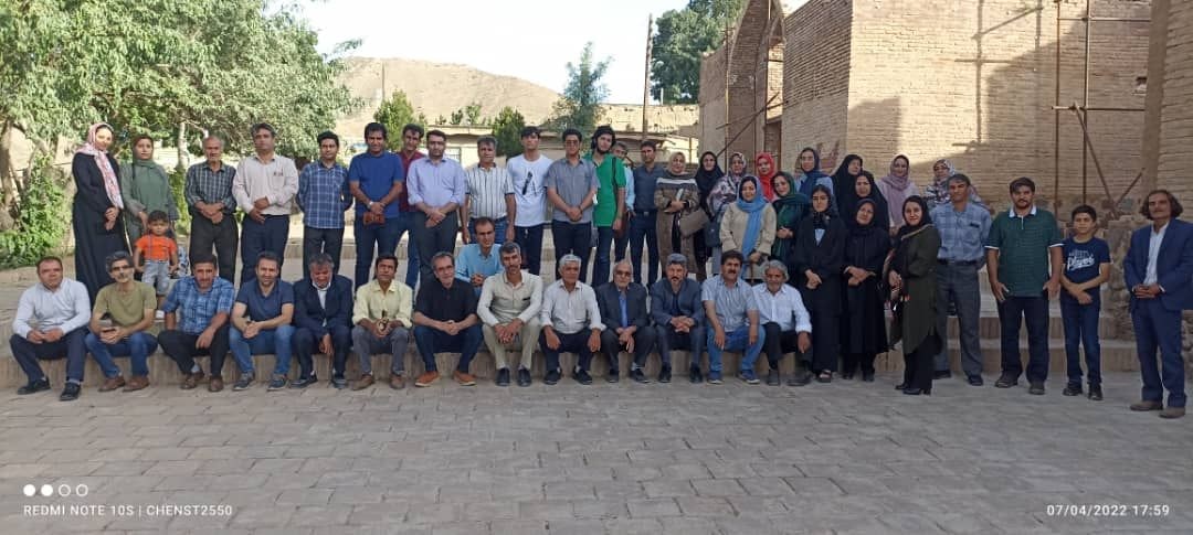 عکس یادگاری شهر زیبای کدکن