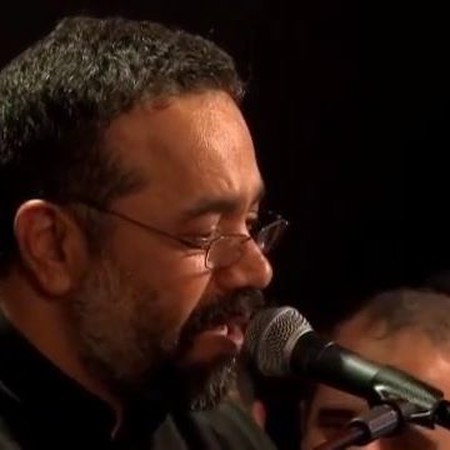 شب اول محرم، سینه‌زنت آرزوشه-با دستای یه پیر غلامت پیرهن سیاه بپوشه