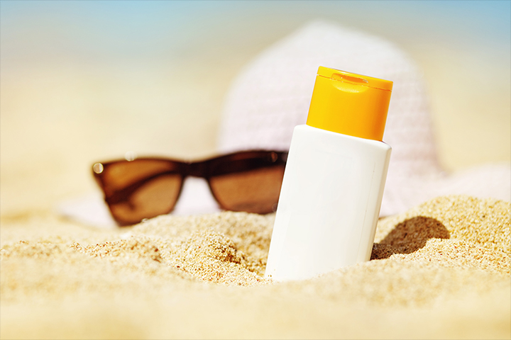 راهنمای جامع انتخاب ضد آفتاب مناسب پوست چرب و جوش‌دار