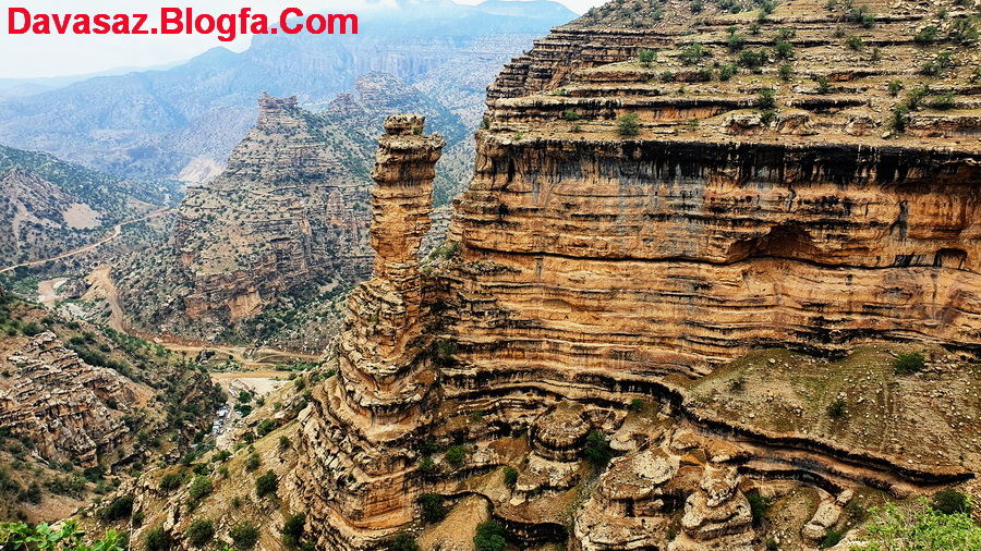منار (ستون سنگی) دره شیرز